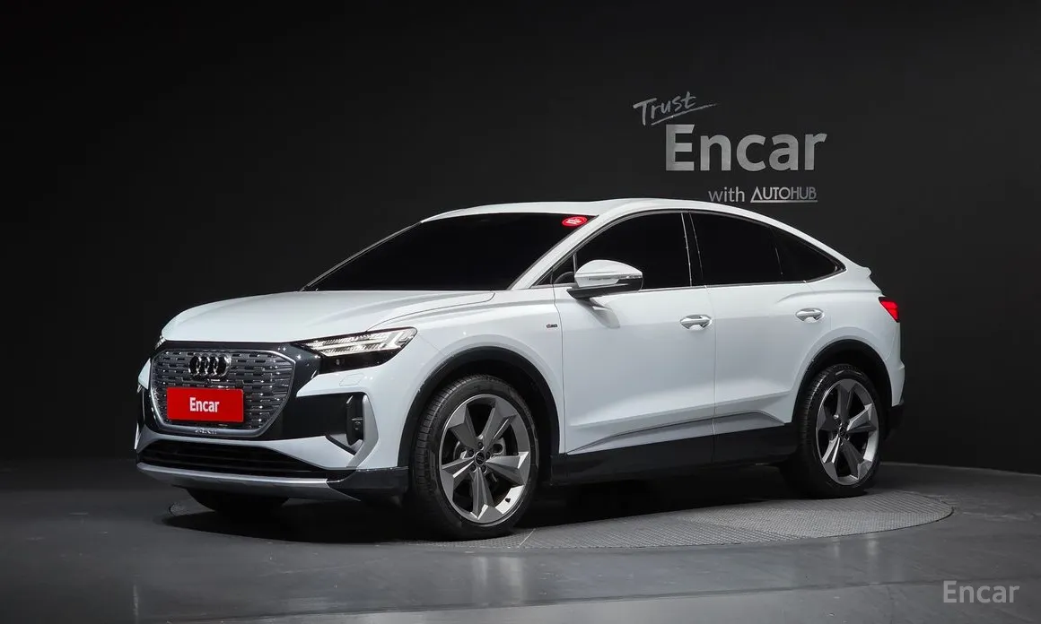 Фото 1 - Audi Q4 e-tron