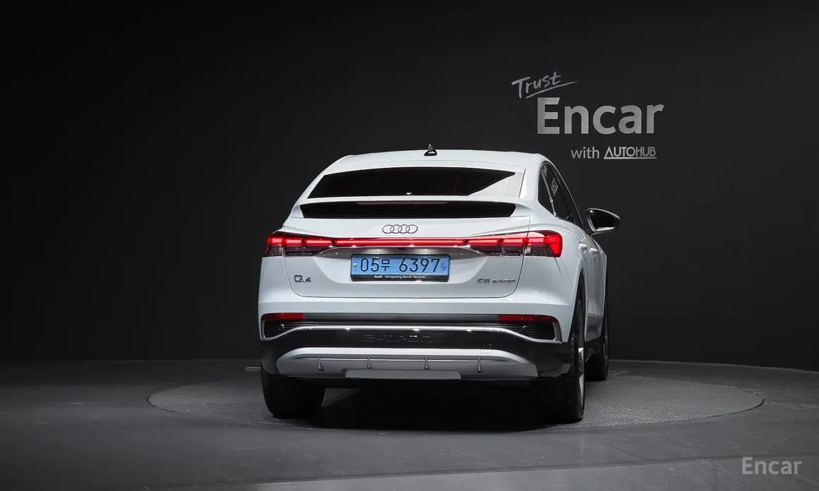 Фото 4 - Audi Q4 e-tron