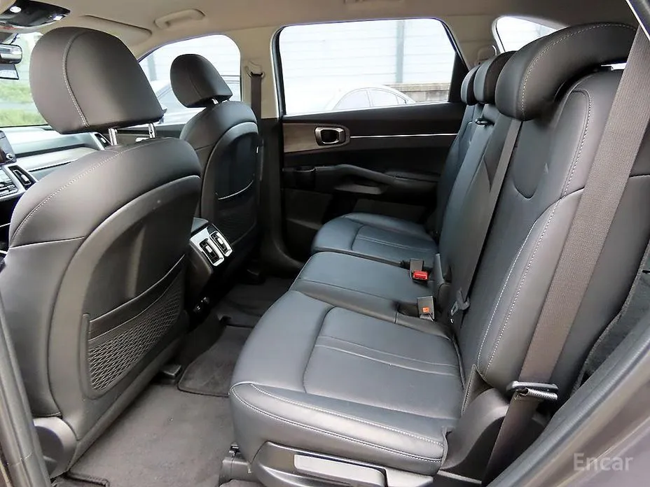 Фото 6 - Kia Sorento