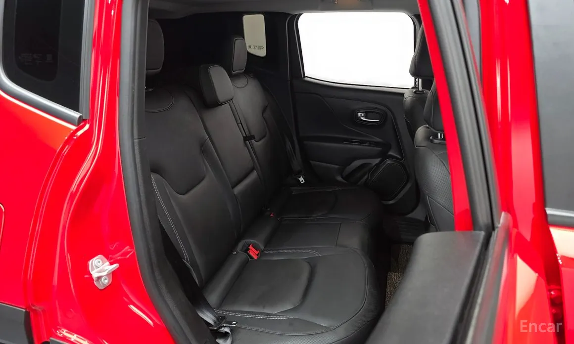 Фото 12 - Jeep Renegade