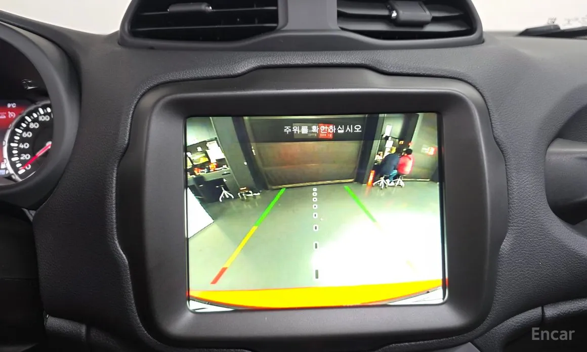 Фото 15 - Jeep Renegade