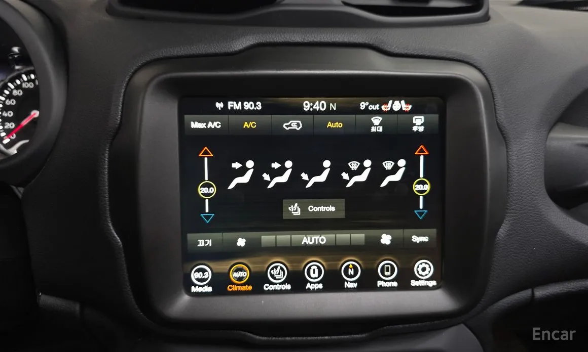 Фото 16 - Jeep Renegade