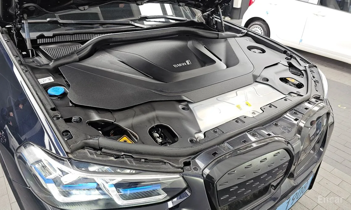 Фото 6 - BMW iX3