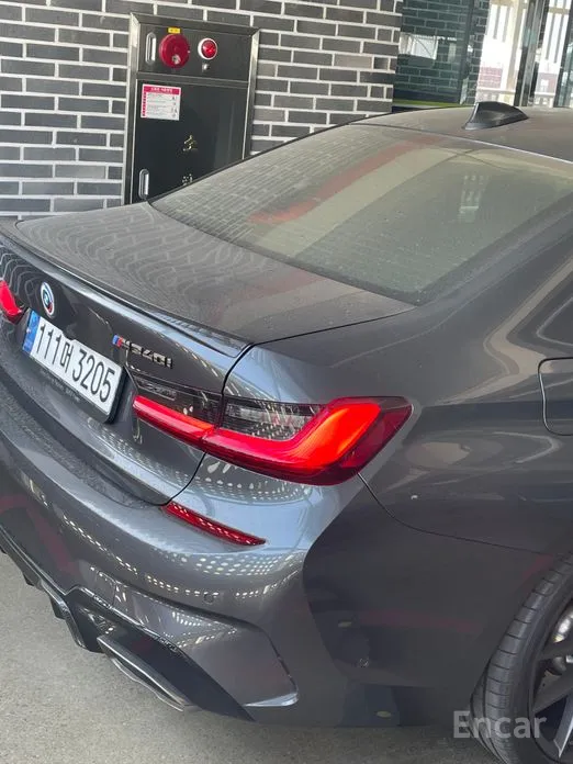 Photo 2 - BMW 3 Series