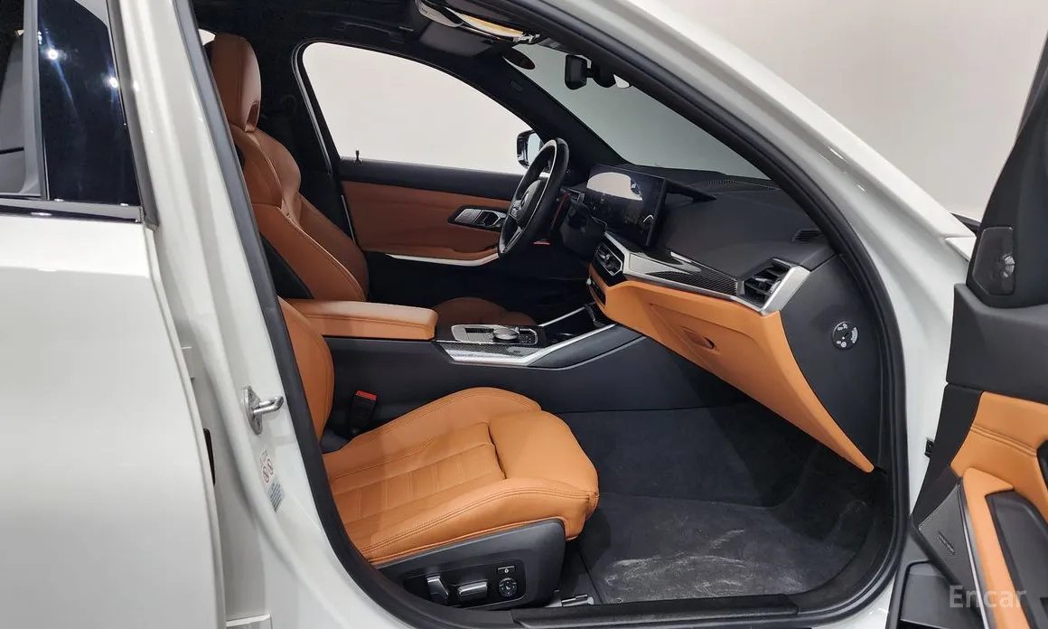 Photo 11 - BMW 3 Series