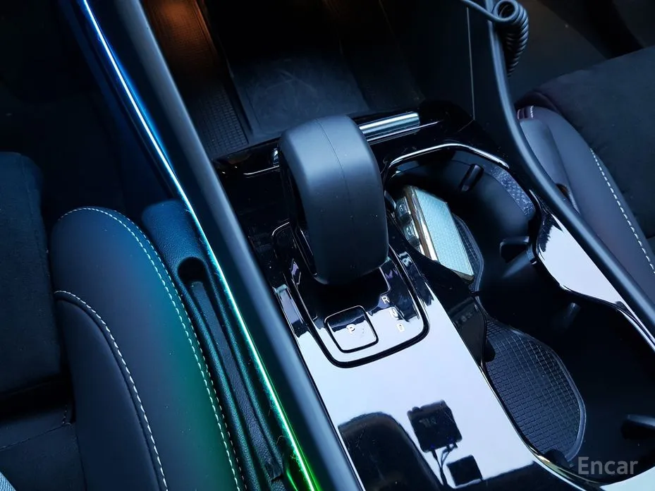 Фото 15 - Volvo C40