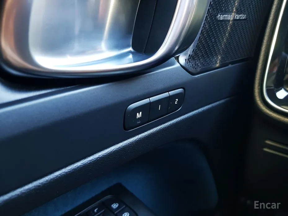 Фото 18 - Volvo C40