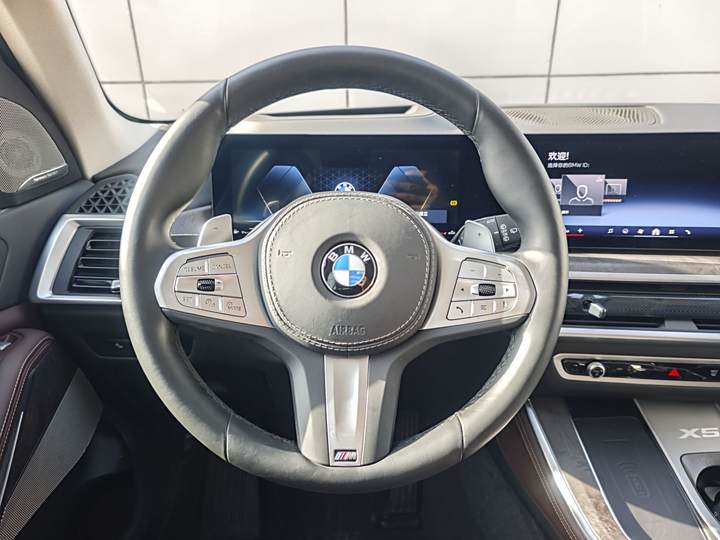 Фото 14 - BMW X5