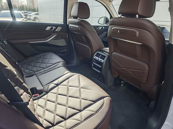 Фото 17 - BMW X5