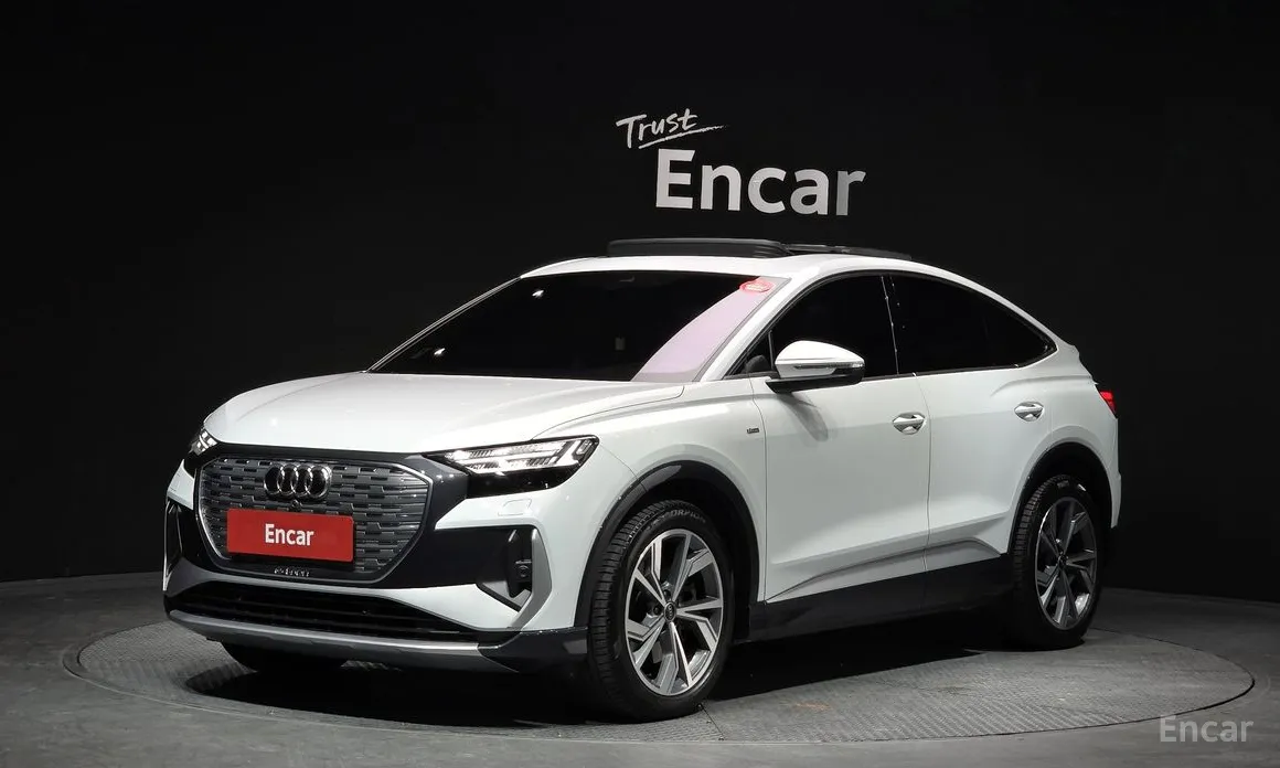 Фото 1 - Audi Q4 e-tron