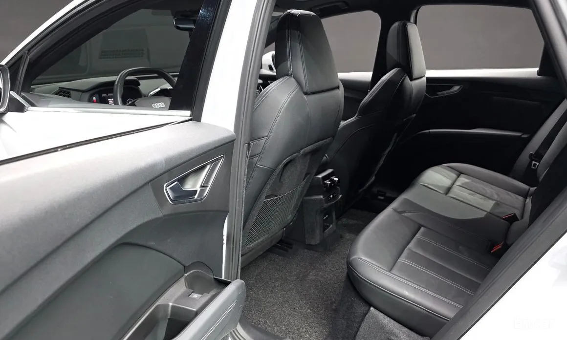 Фото 12 - Audi Q4 e-tron