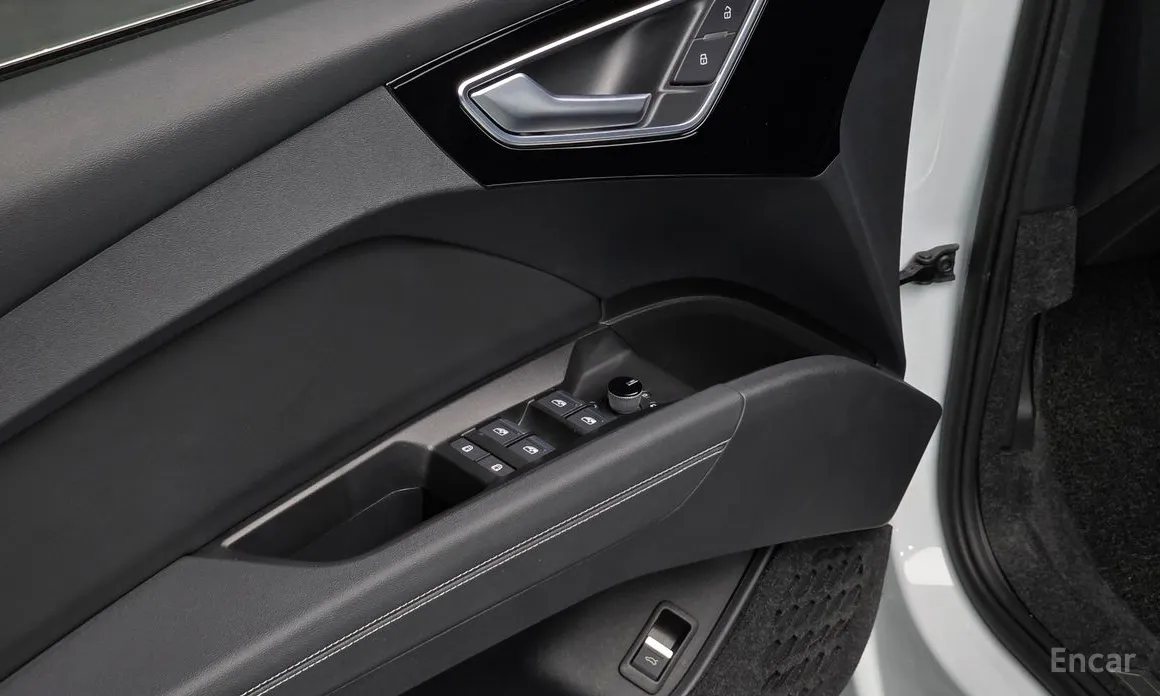 Фото 17 - Audi Q4 e-tron