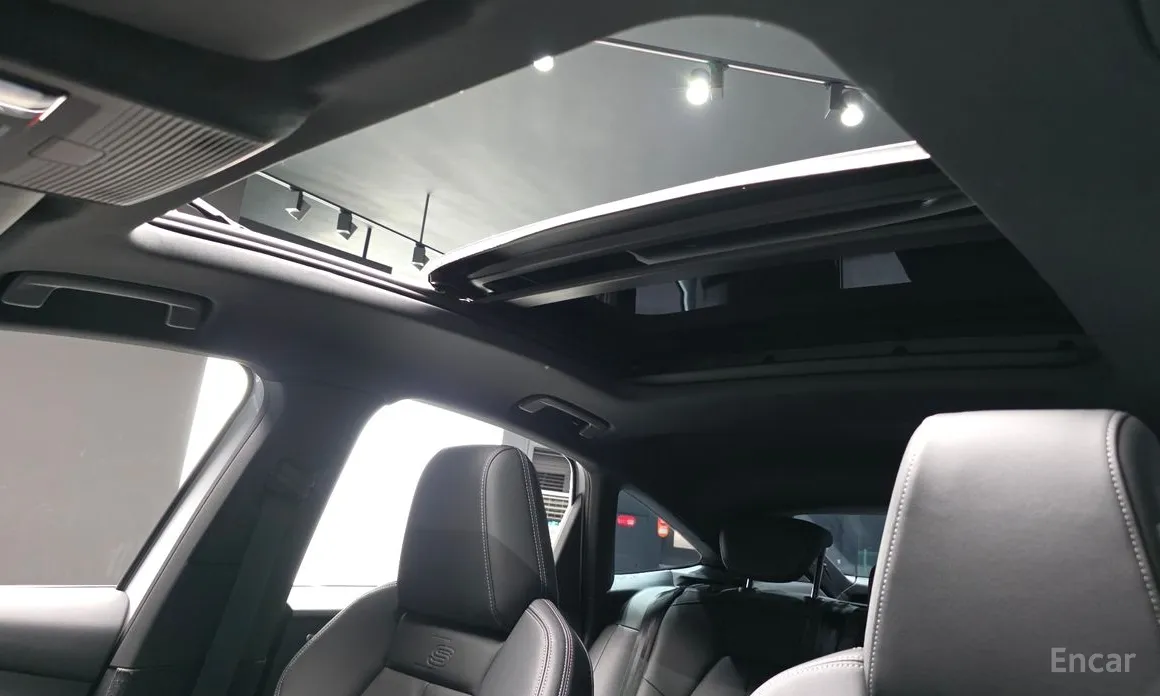 Фото 20 - Audi Q4 e-tron