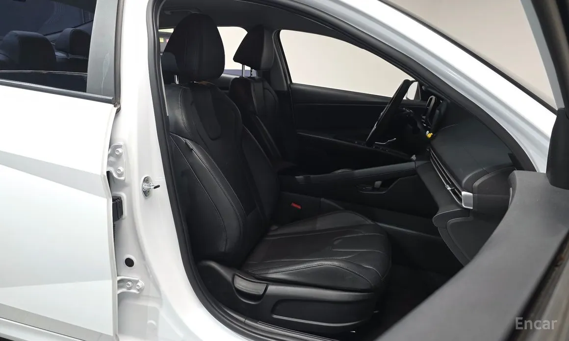 Фото 10 - Hyundai Avante