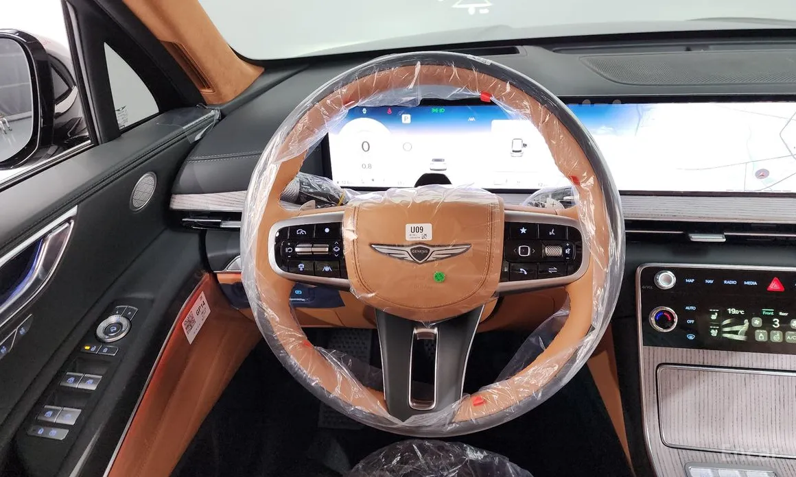 Фото 13 - Genesis GV80