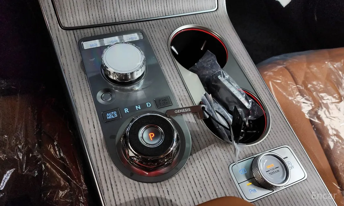 Фото 9 - Genesis GV80