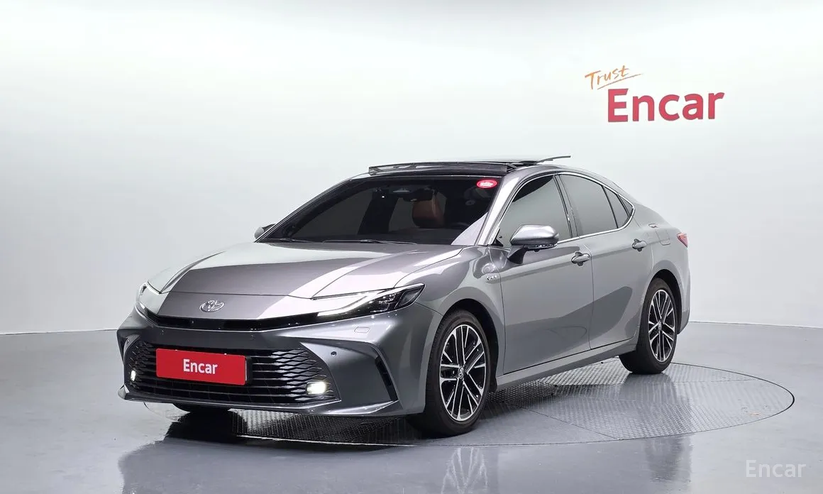 Фото 1 - Toyota Camry