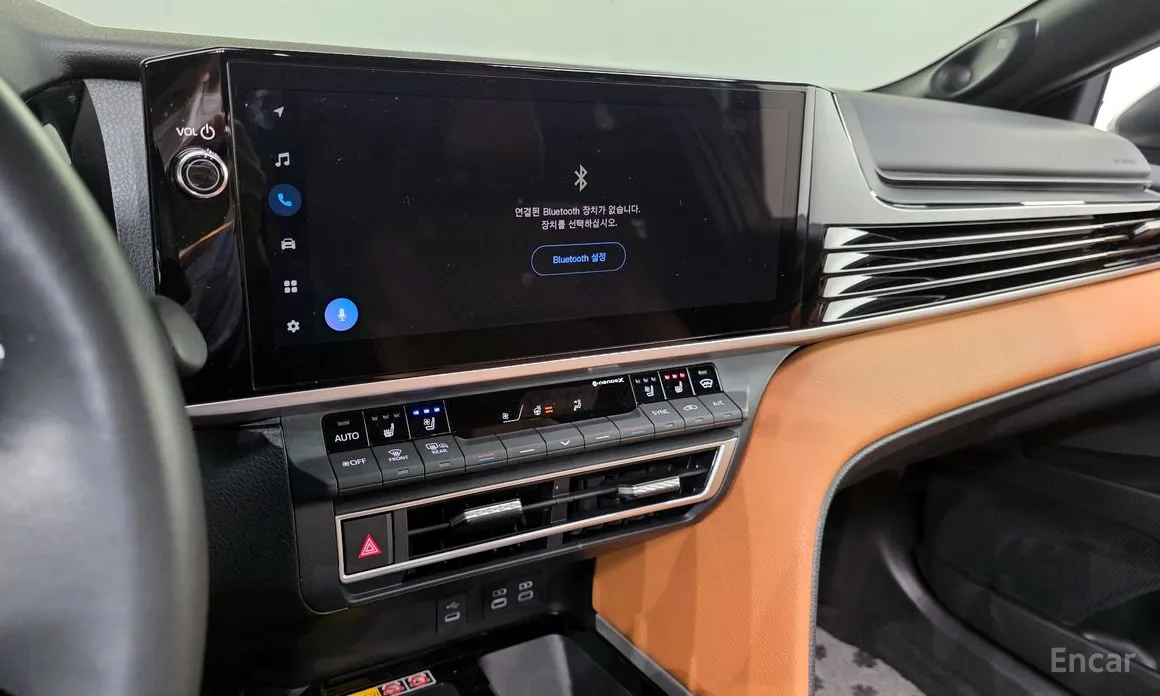 Фото 14 - Toyota Camry