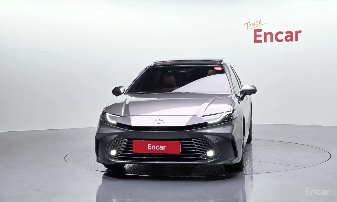 Фото 3 - Toyota Camry