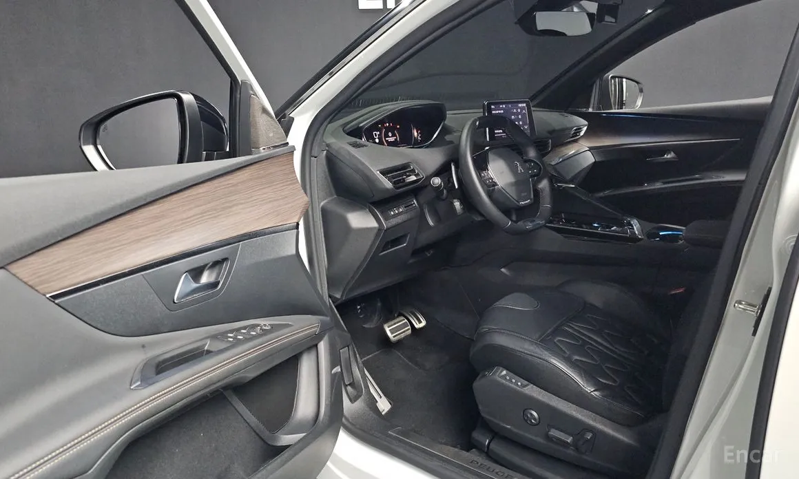 Фото 10 - Peugeot 3008