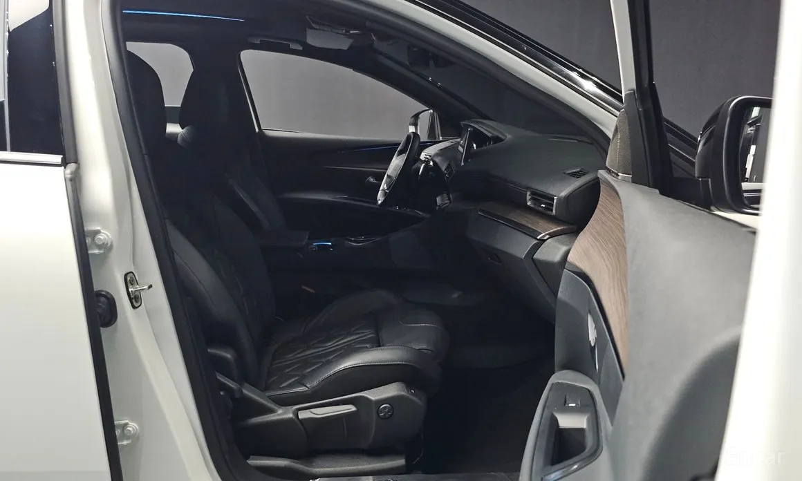 Фото 11 - Peugeot 3008