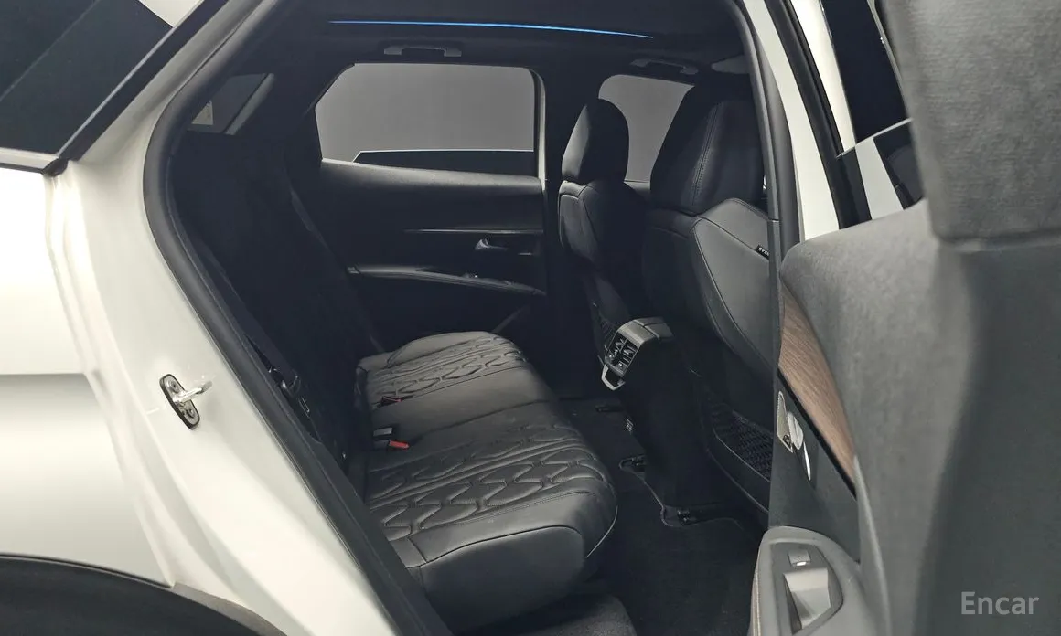 Фото 12 - Peugeot 3008