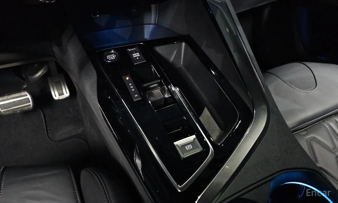 Фото 9 - Peugeot 3008