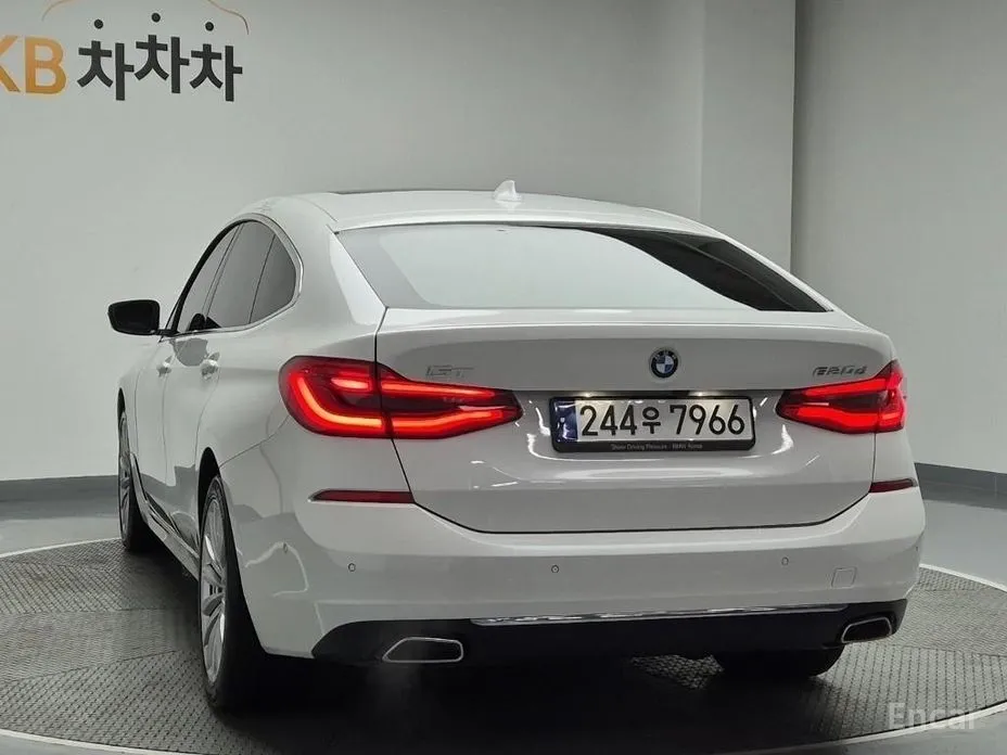 Фото 2 - BMW Gran Turismo