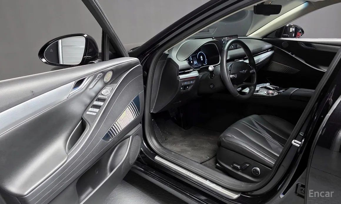 Фото 10 - Genesis G80