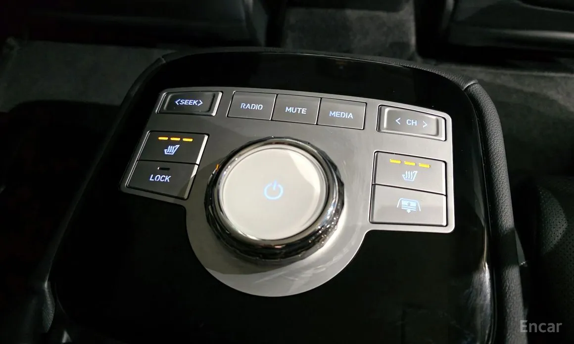 Фото 19 - Genesis G80