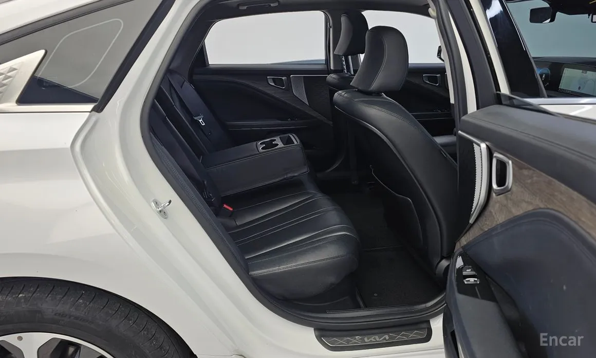 Фото 12 - Kia K8