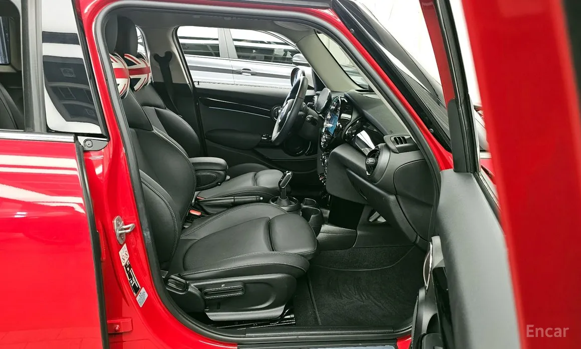 Фото 11 - Mini Cooper