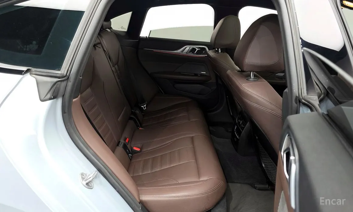 Фото 12 - BMW i4