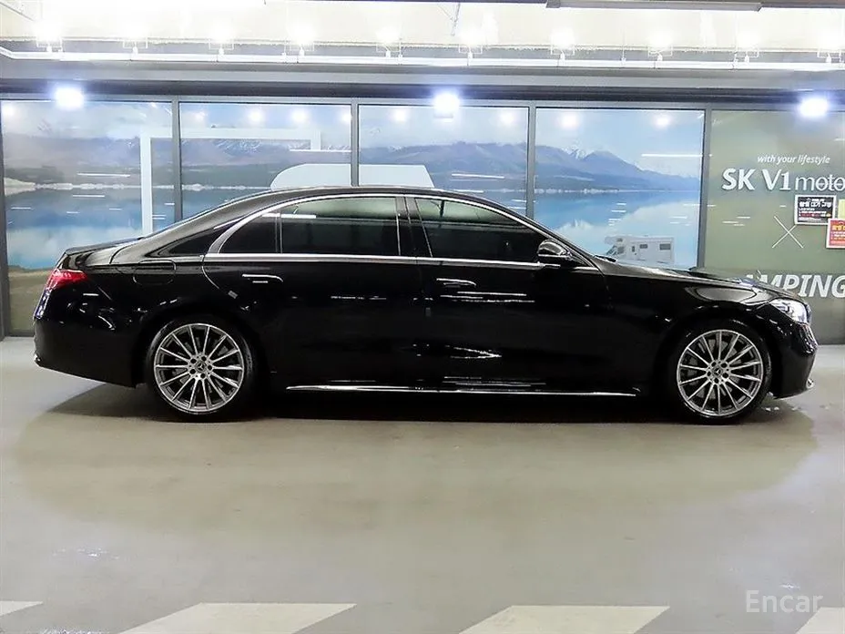 Photo 20 - Mercedes-Benz S-Class