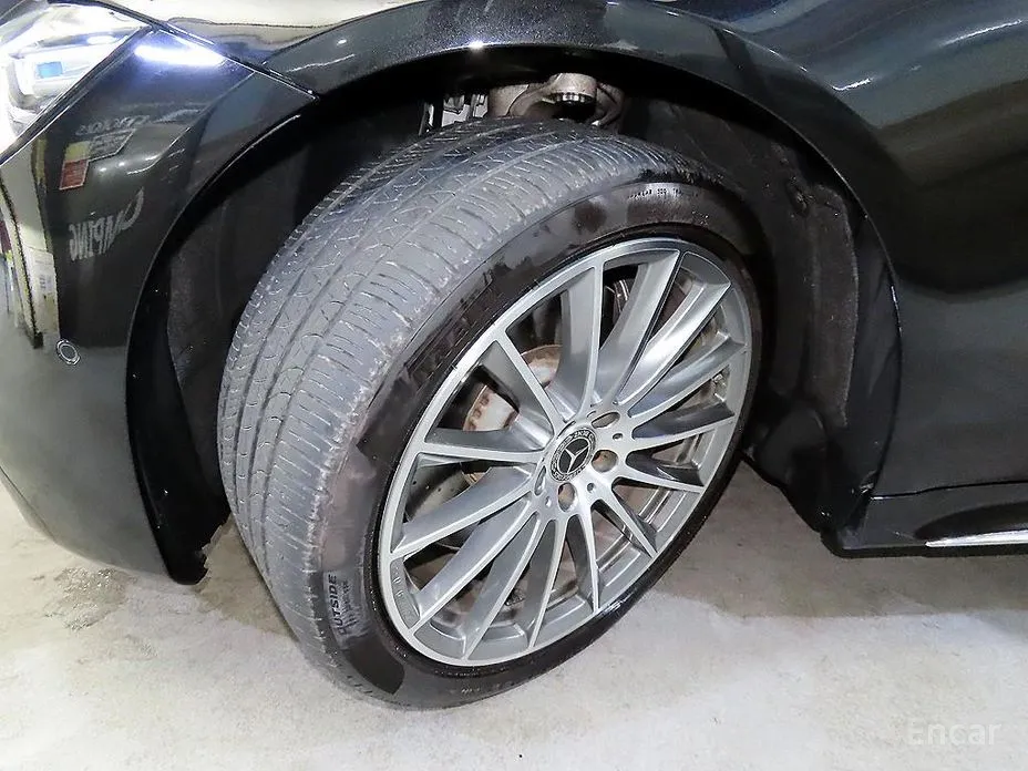 Photo 5 - Mercedes-Benz S-Class