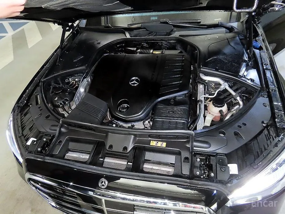 Photo 6 - Mercedes-Benz S-Class