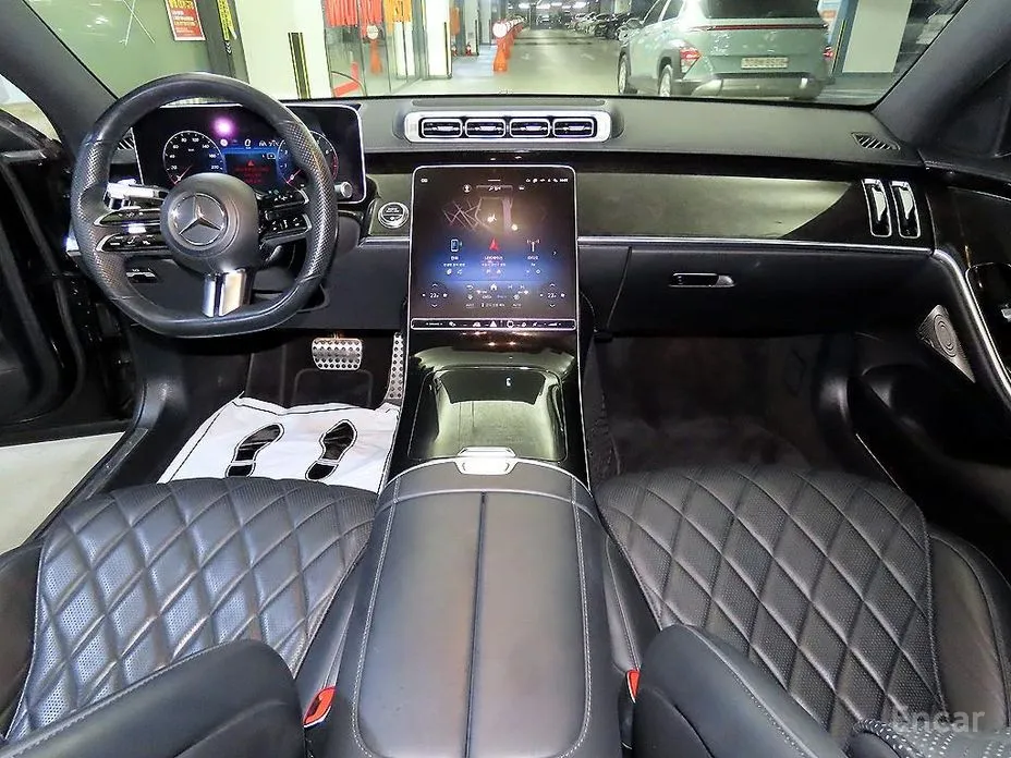 Photo 7 - Mercedes-Benz S-Class