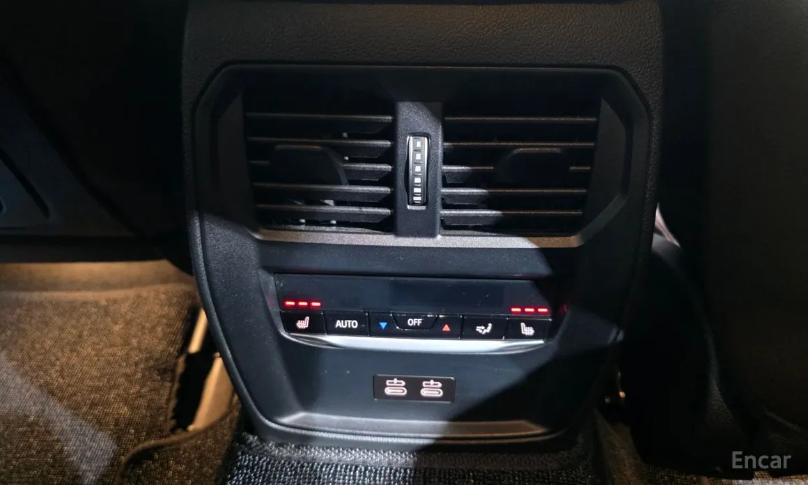 Фото 19 - BMW i4