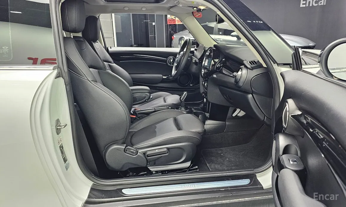 Фото 11 - Mini Cooper