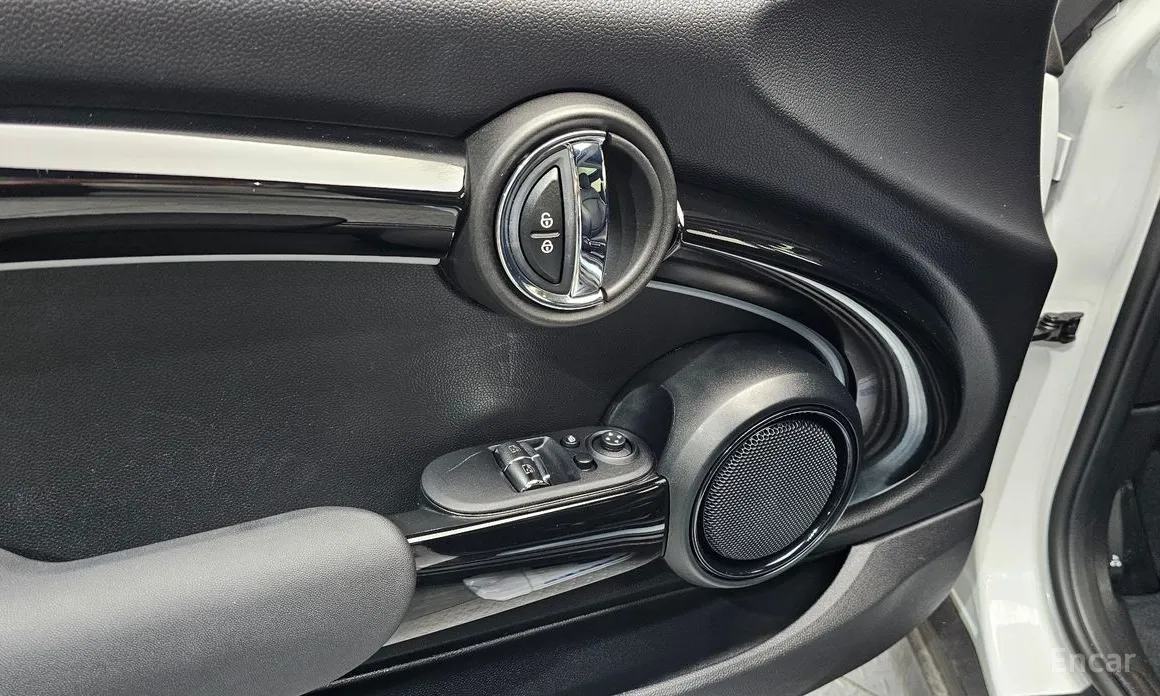 Фото 17 - Mini Cooper