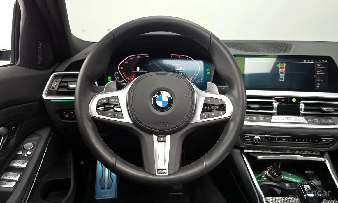 Photo 13 - BMW 3 Series