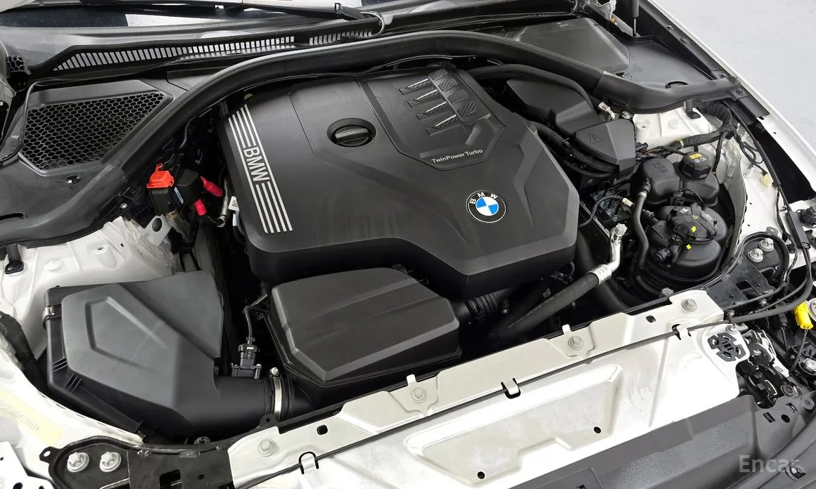 Photo 6 - BMW 3 Series