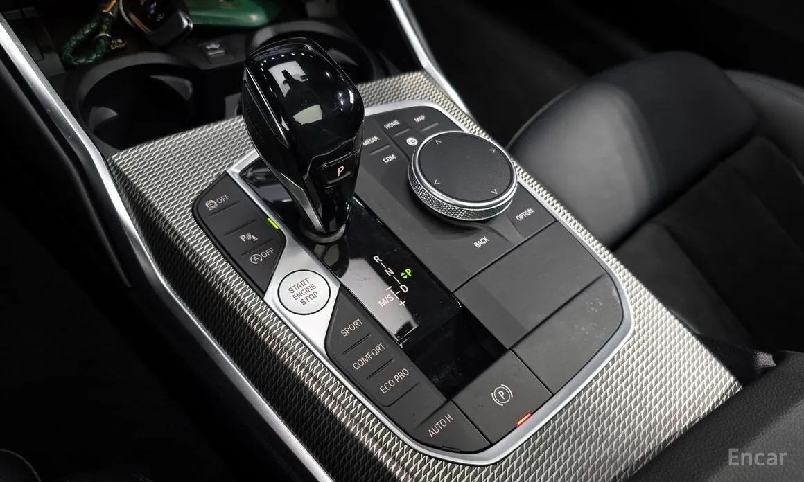 Photo 9 - BMW 3 Series