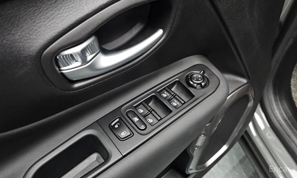 Фото 12 - Jeep Renegade