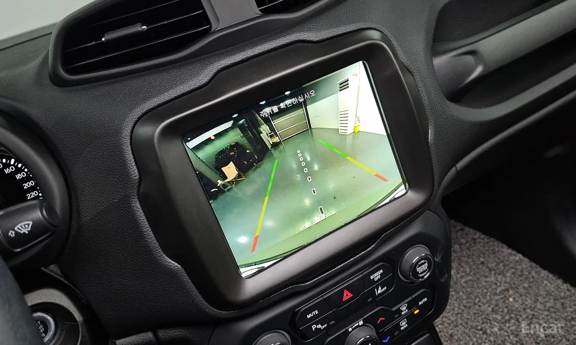 Фото 16 - Jeep Renegade