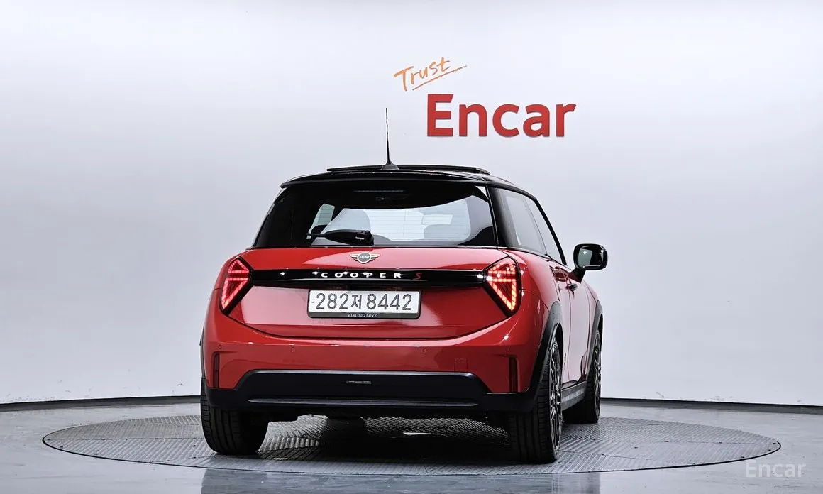 Фото 4 - Mini Cooper