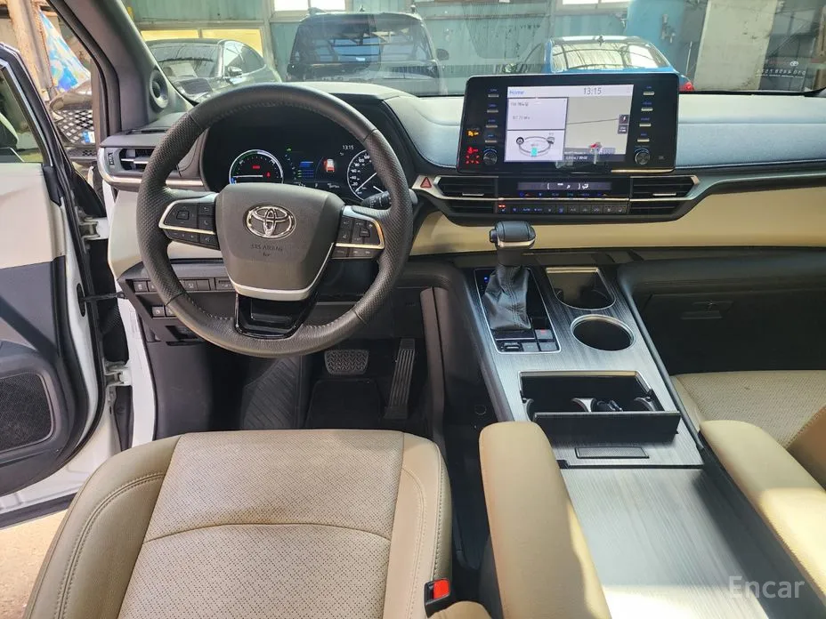 Фото 10 - Toyota Sienna