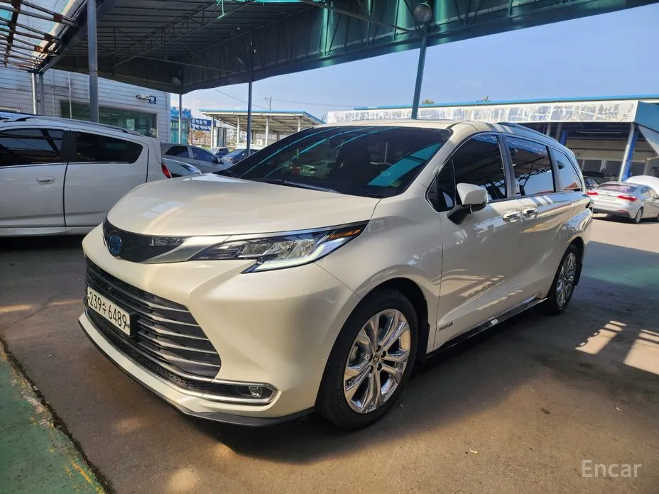 Фото 3 - Toyota Sienna