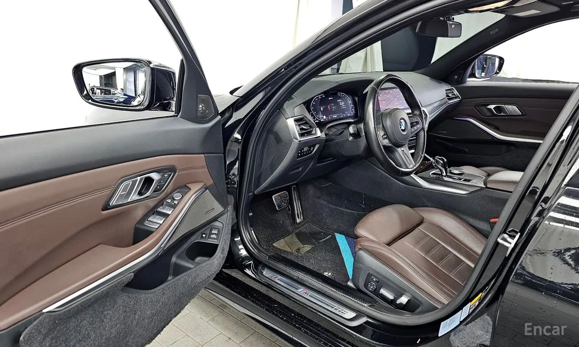 Photo 10 - BMW 3 Series