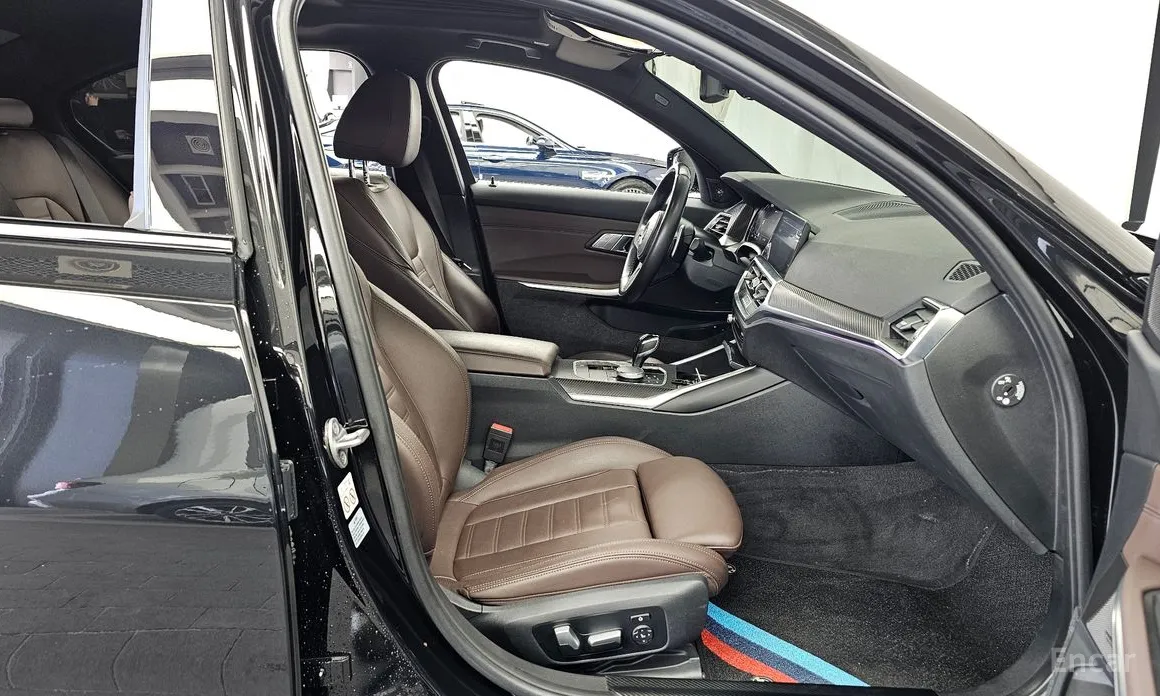 Photo 11 - BMW 3 Series